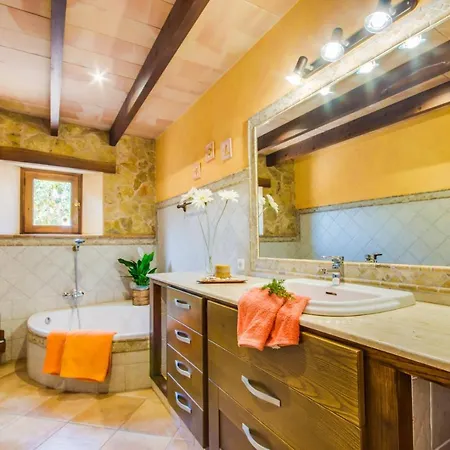 Ideal Mallorca - Vernissa Santa Margalida
